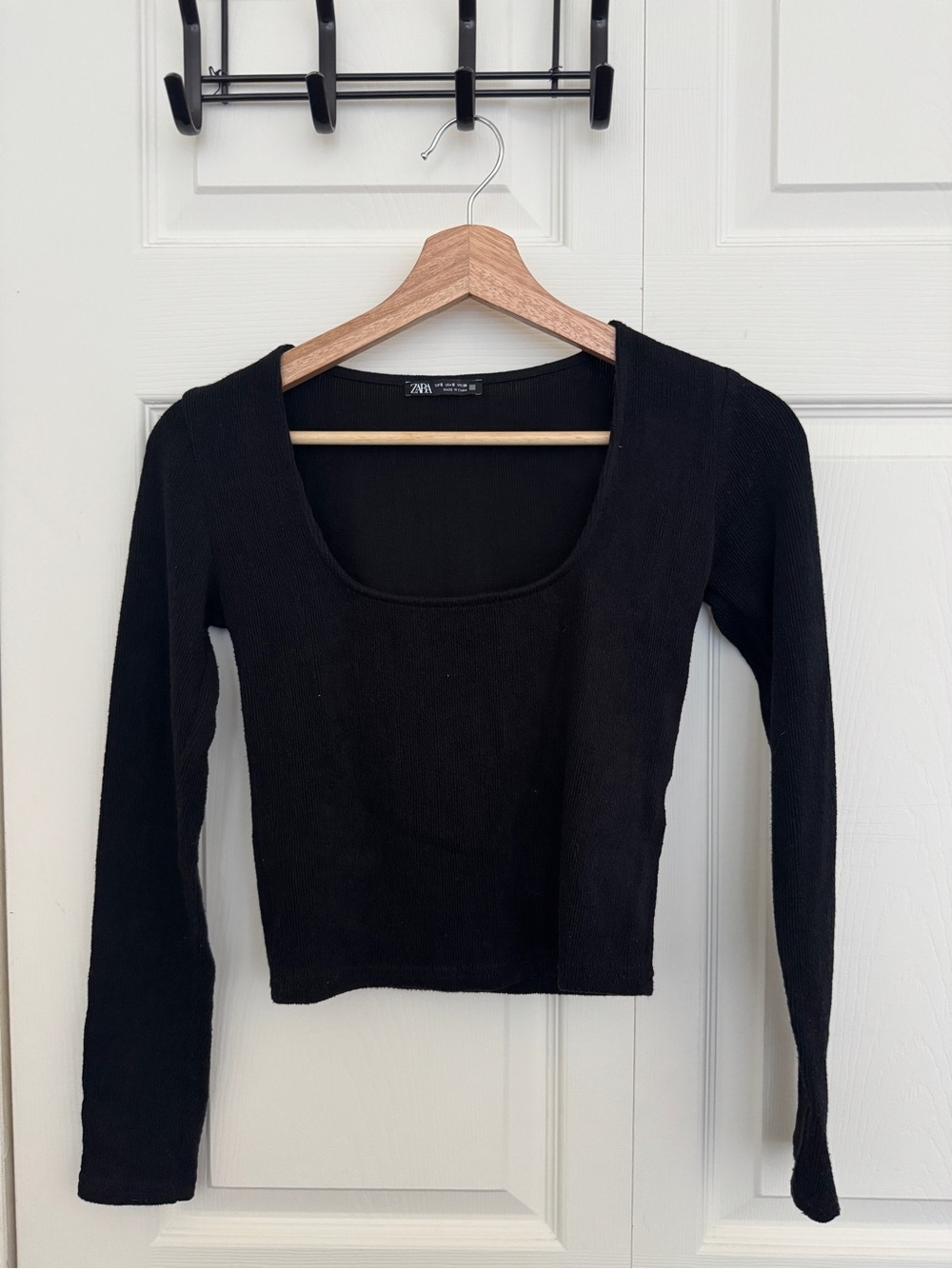 Zara Black Ribbed Scoop Neck Tank